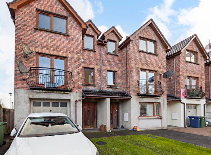 4 Bedroom End TownHouse For Sale In Silverwood Green, Craigavon, BT66