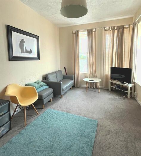 2 Bedroom Flat To Rent In High Street, Haverfordwest, SA61