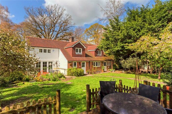 4 Bedroom Detached House For Sale In Brighton Road, Horsham, RH13