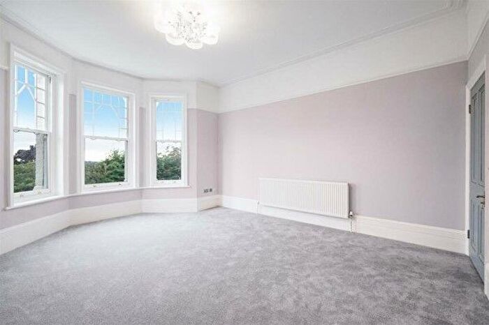 3 Bedroom Flat To Rent In Chase Mansions, Gondar Gardens, West Hampstead, NW6