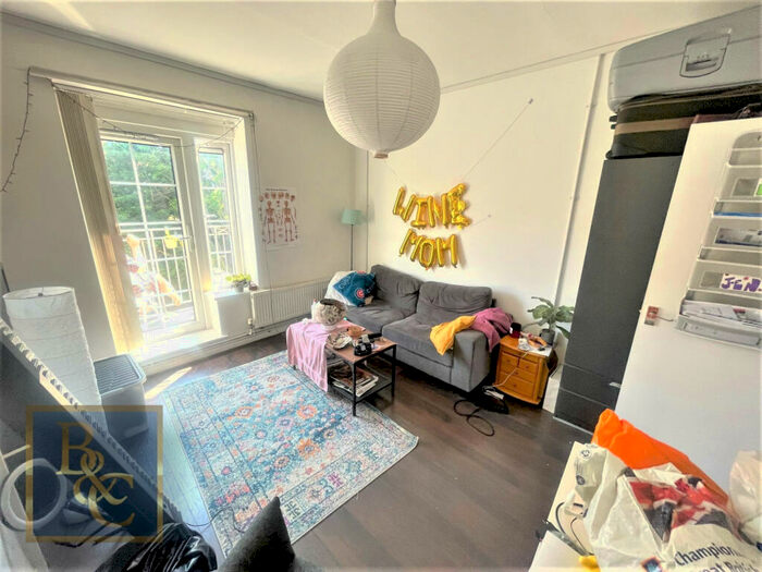 3 Bedroom Apartment To Rent In Nuttall Street, Hoxton, N1