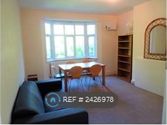 4 Bedroom Flat To Rent In Frognal Court, London, NW3