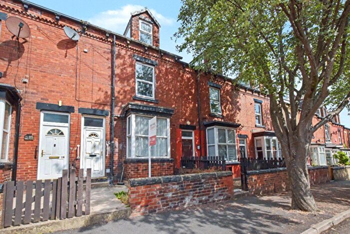 4 Bedroom Terraced House For Sale In Athlone Terrace, Leeds, West Yorkshire, LS12
