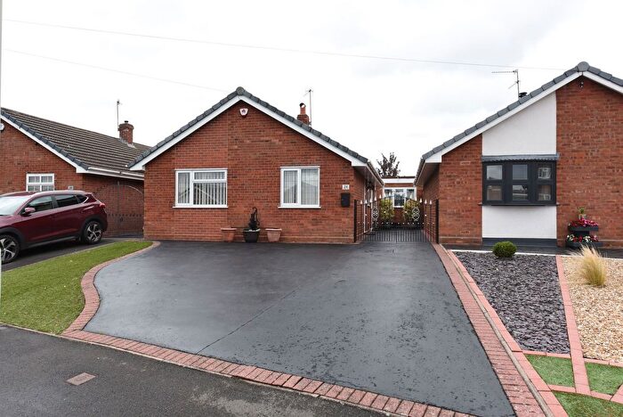 2 Bedroom Detached House For Sale In Kingswinford, Linhope Drive, DY6