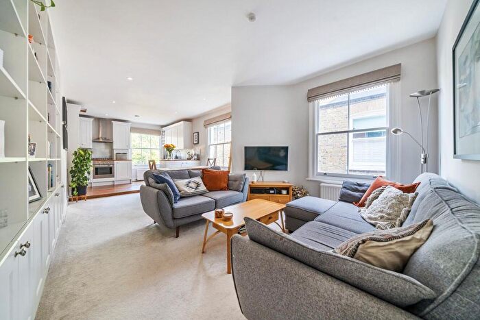 3 Bedroom Flat For Sale In Aslett Street, Wandsworth, London, SW18