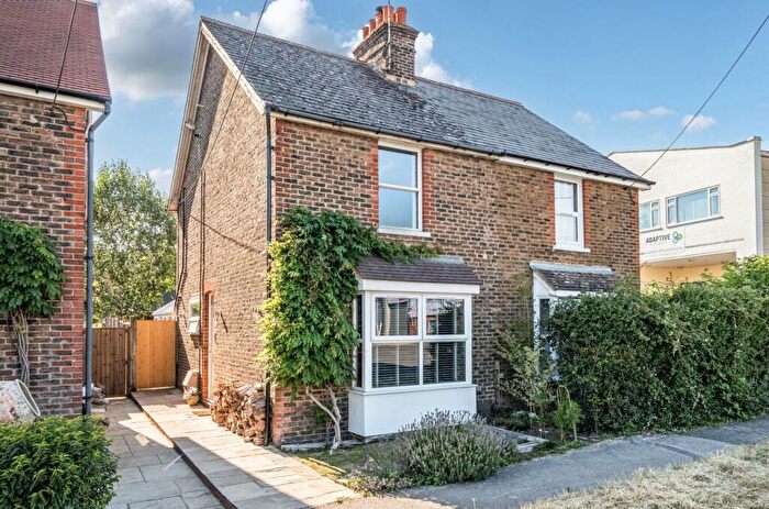 3 Bedroom Semi-Detached House For Sale In Daux Way, Billingshurst, RH14