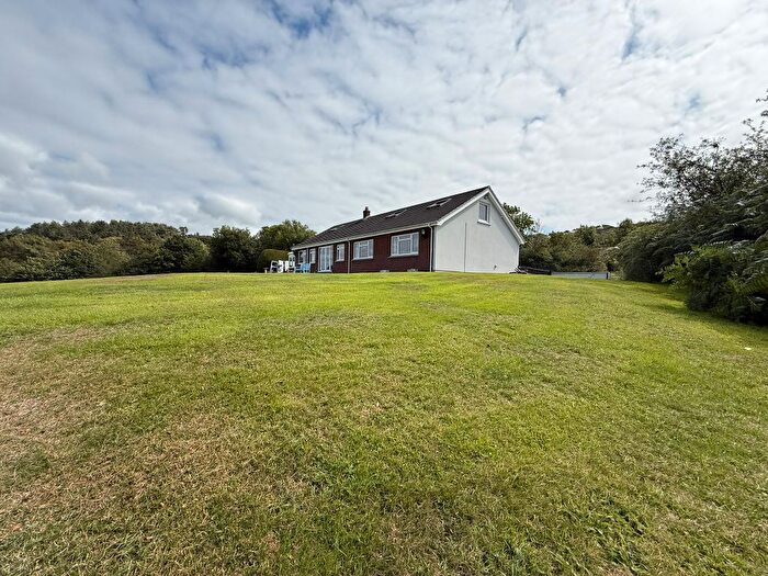 4 Bedroom Equestrian Property For Sale In Borth, SY24