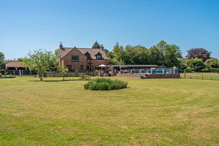 4 Bedroom Detached House For Sale In Drury Lane, Carbrooke, IP25