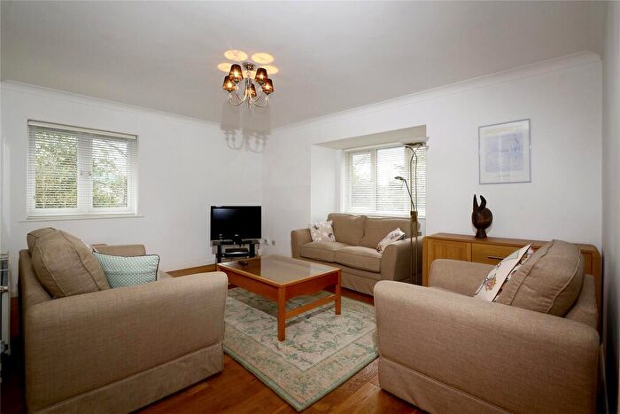 2 Bedroom Flat To Rent In Barrington Lodge, Princes Road, Weybridge, Surrey, KT13
