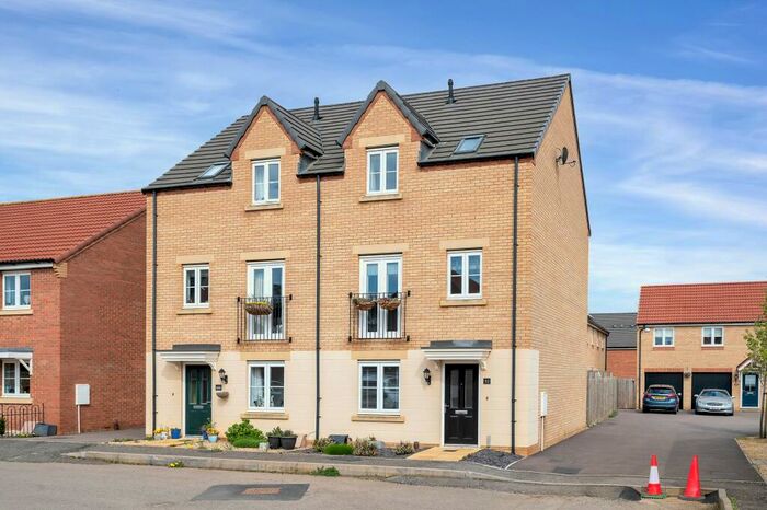 4 Bedroom Town House To Rent In Blackwater Road, Barleythorpe, Oakham, LE15