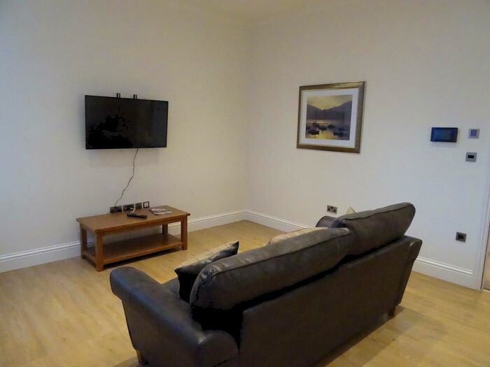 1 Bedroom Flat To Rent In Ferensway, Hull, HU2