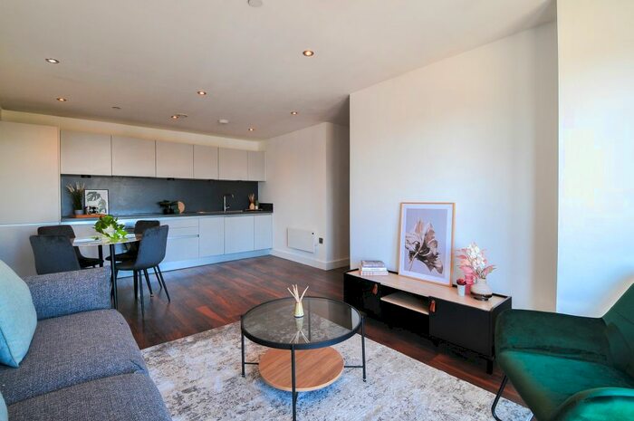 2 Bedroom Flat To Rent In Ordsall Lane, Salford, M5