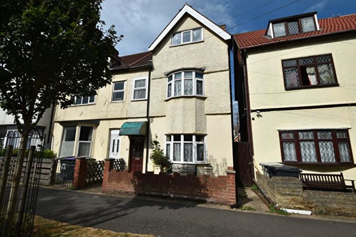 6 Bedroom Semi-Detached House For Sale In Cecil Avenue, Skegness, PE25