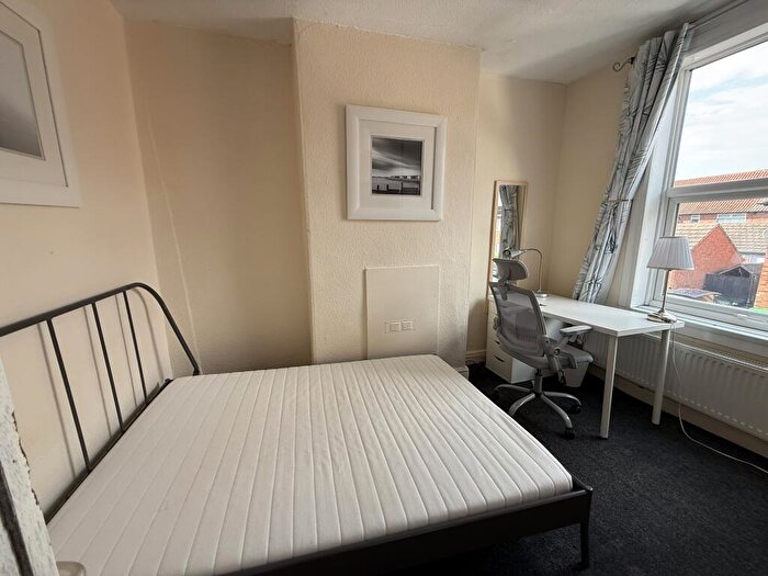 4 Bedroom Terraced House To Rent In Claude Street: Bed, Bathrooms Student, NG7