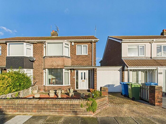 3 Bedroom Semi-Detached House For Sale In Conway Grove, Seaton Sluice, NE26