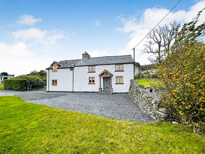4 Bedroom Detached House For Sale In The Boot, Bethel, LL23
