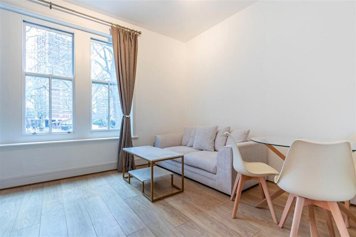 1 Bedroom Flat To Rent In Uxbridge Road, Shepherd's Bush, W12