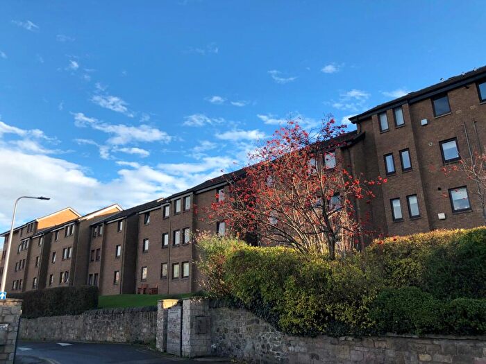 2 Bedroom Flat To Rent In Boat Green, Canonmills, Edinburgh, EH3