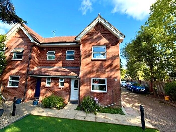 5 Bedroom Semi-Detached House To Rent In White Lion Road, Amersham, Buckinghamshire, HP7