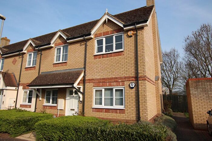 2 Bedroom Flat For Sale In Williams Court, Biggleswade, SG18