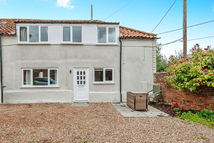 2 Bedroom Character Property For Sale In Booton Road, Cawston, Norwich, NR10