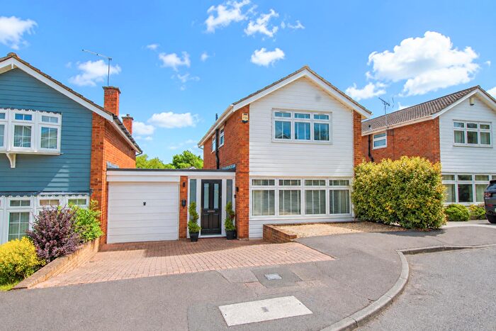 3 Bedroom Detached House For Sale In Fir Park, Harlow, CM19