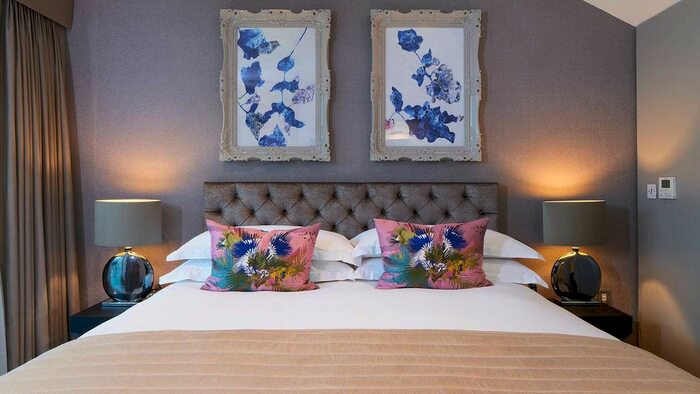 4 Bedroom Flat To Rent In Cheval Pl, London, SW7