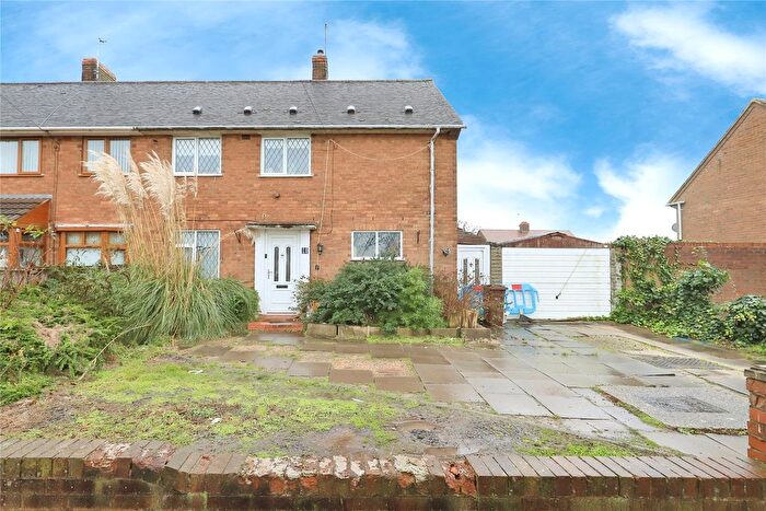 3 Bedroom End Terrace House For Sale In Lichwood Road, Wolverhampton, West Midlands, WV11