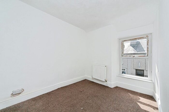 3 Bedroom End Of Terrace House For Sale In Park Terrace, Amlwch, LL68