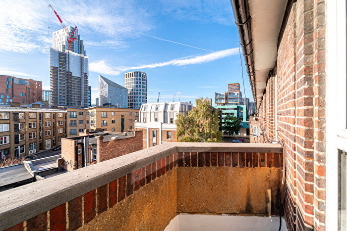 1 Bedroom Apartment For Sale In Moneyer House, London, N1