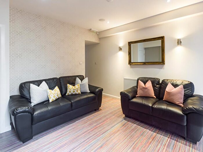 5 Bedroom Terraced House To Rent In Leek Road, Stoke, ST4