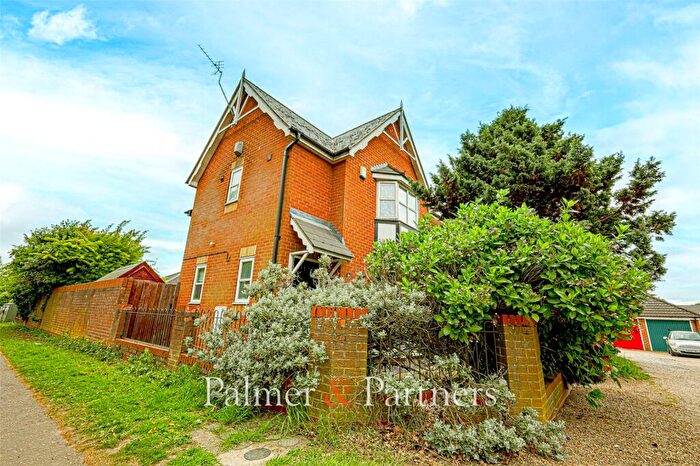 3 Bedroom Semi-Detached House To Rent In Brinkley Lane, Colchester, Essex, CO4