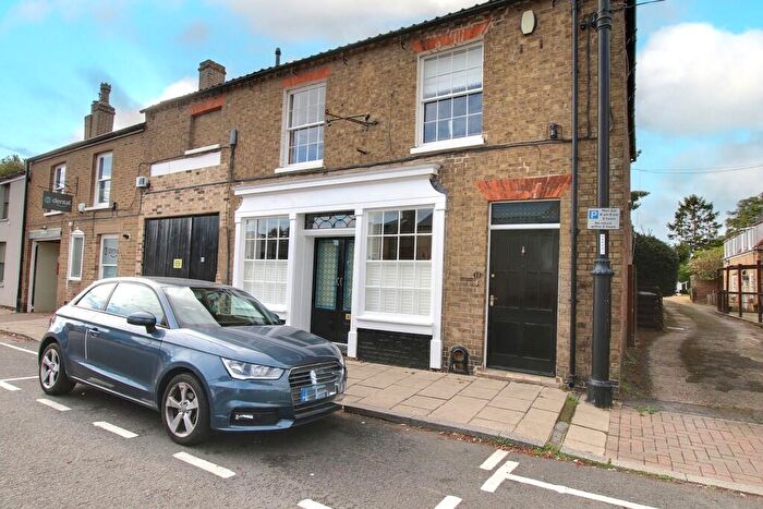 4 Bedroom Link Detached House For Sale In East Park Street, Chatteris, PE16