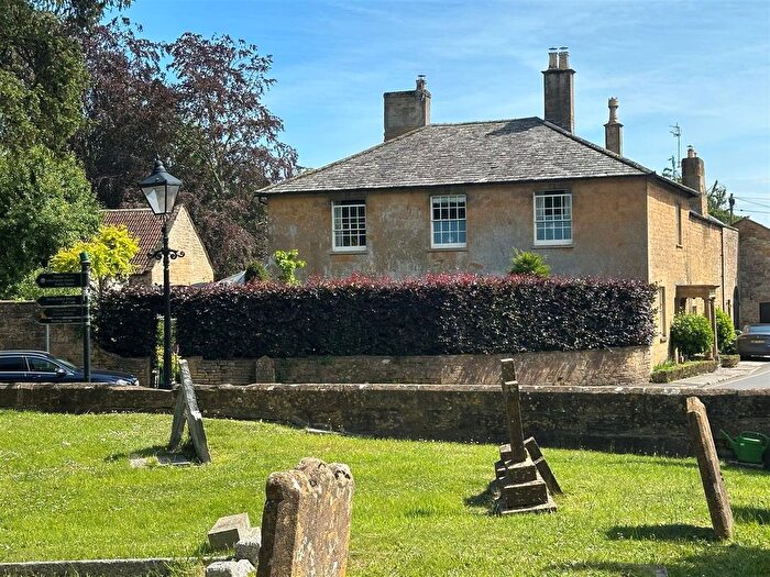 4 Bedroom Property For Sale In Church Street, Martock, TA12