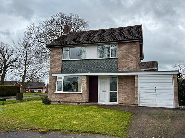 3 Bedroom Detached House For Sale In Beech Road, Oadby, Leicester, LE2