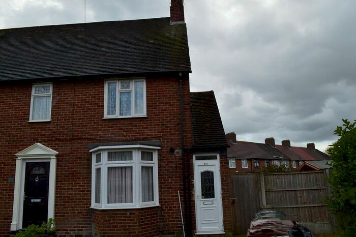 2 Bedroom Flat To Rent In Wood Lane, Dagenham, RM9