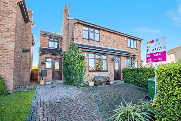 3 Bedroom Semi-detached House For Sale In Falmouth Avenue, Normanton, WF6