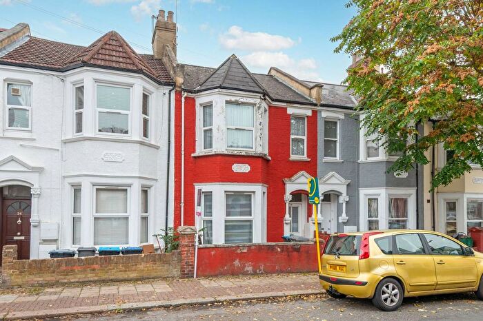 3 Bedroom Terraced House For Sale In Oaklands Road, Cricklewood, London, NW2
