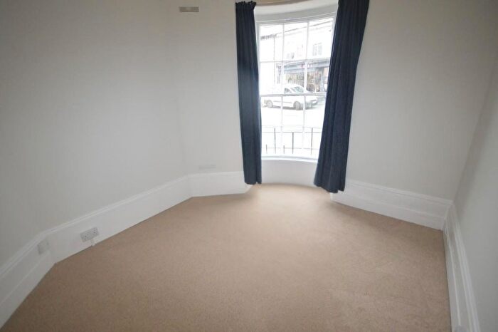 1 Bedroom Flat To Rent In Ferris Town, Truro, TR1