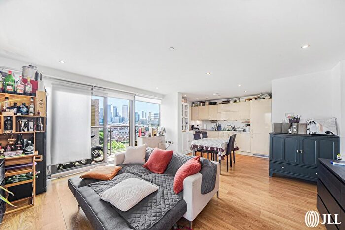 2 Bedroom Flat To Rent In Craig Tower, London, E3