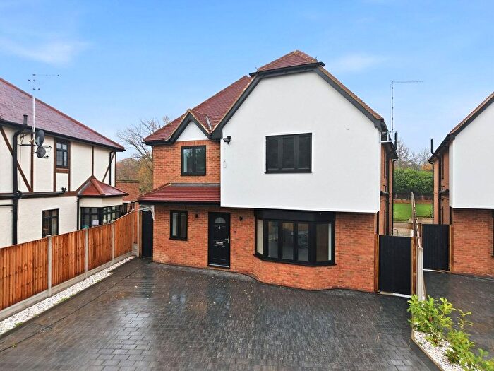 5 Bedroom Detached House For Sale In Ongar Road, Abridge, Romford, RM4