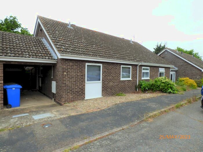 2 Bedroom Semi-Detached Bungalow To Rent In Mill Hill Drive, Halesworth, IP19