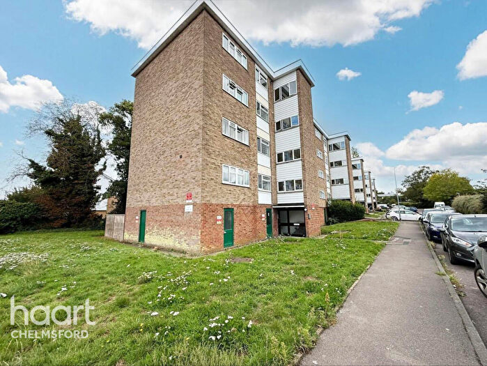 2 Bedroom Apartment For Sale In Haig Court, Chelmsford, CM2