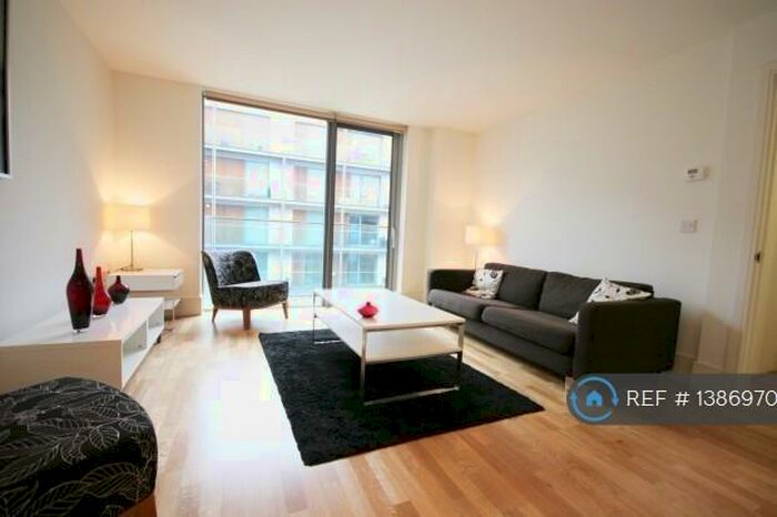 1 Bedroom Flat To Rent In Highbury Stadium Square, London, N5