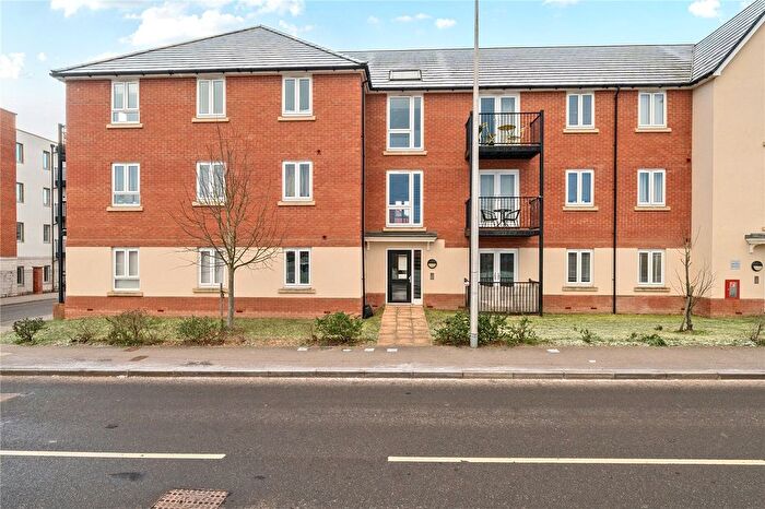 2 Bedroom Flat For Sale In Osbern Court, Beke Avenue, Shinfield, Reading, RG2