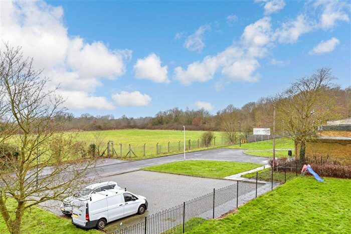2 Bedroom Flat For Sale In Lodge Hill Lane, Chattenden, Rochester, Kent, ME3