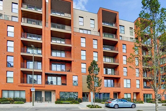 1 Bedroom Flat To Rent In Lismore Boulevard, London, NW9