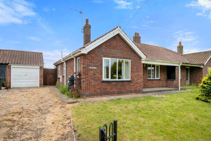 3 Bedroom Semi-Detached Bungalow For Sale In Eaudyke, Friskney, PE22