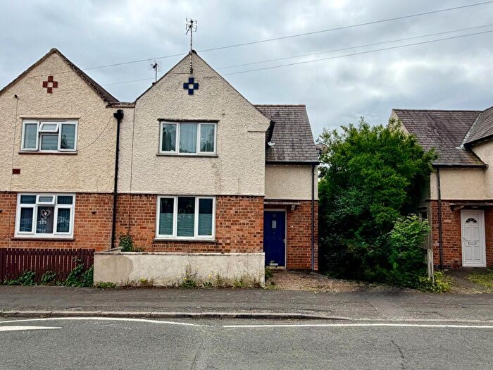 3 Bedroom Semi Detached House To Rent In Amber Street, Derby, Derbyshire, DE24