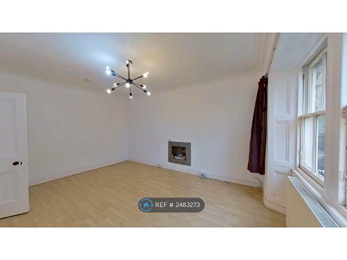 2 Bedroom Flat To Rent In Coates Gardens, Edinburgh, EH12
